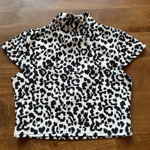 PLT White Leopard Top - Picture 2 of 6